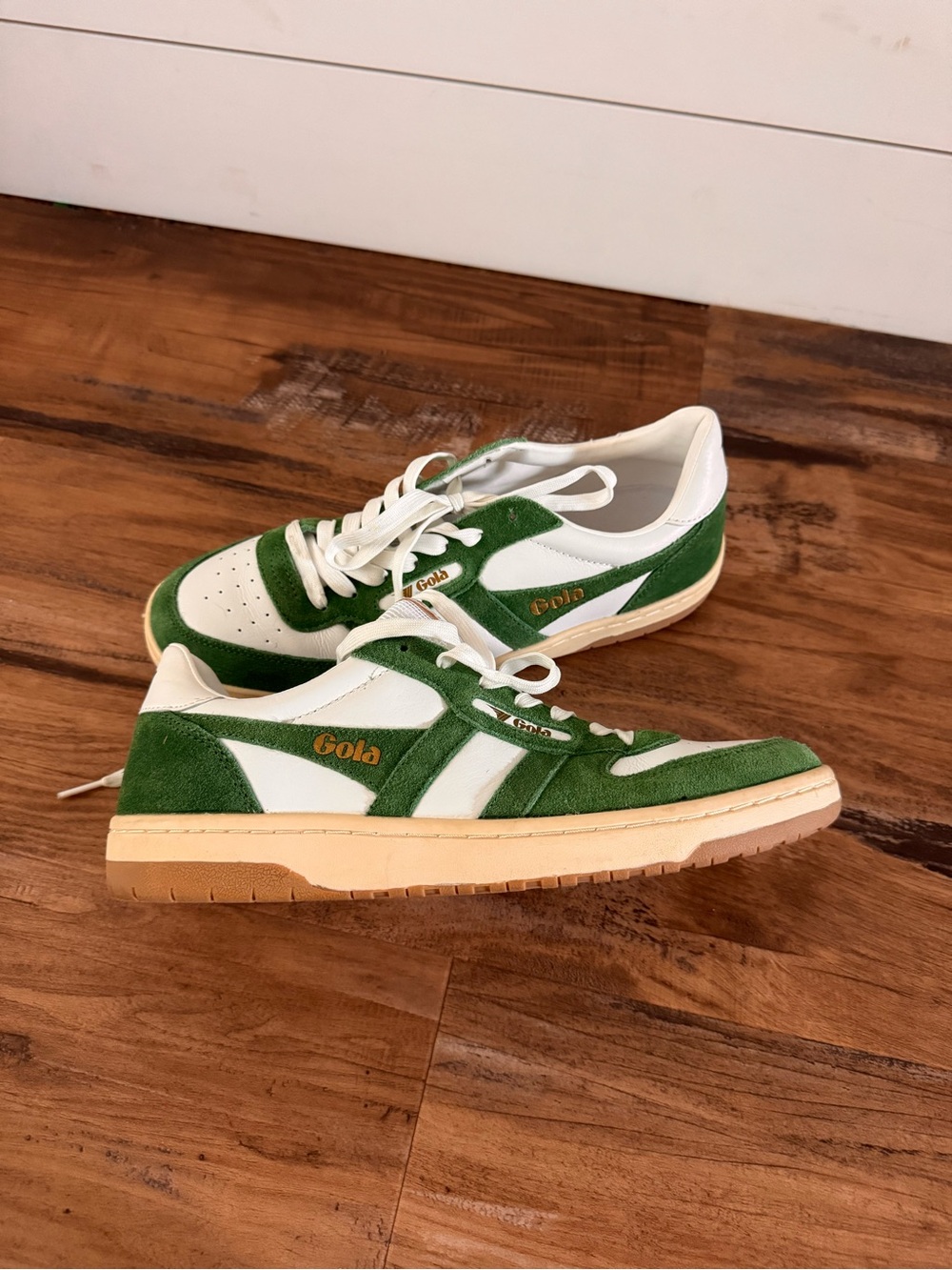 Gola Green and White Low-Top Sneakers